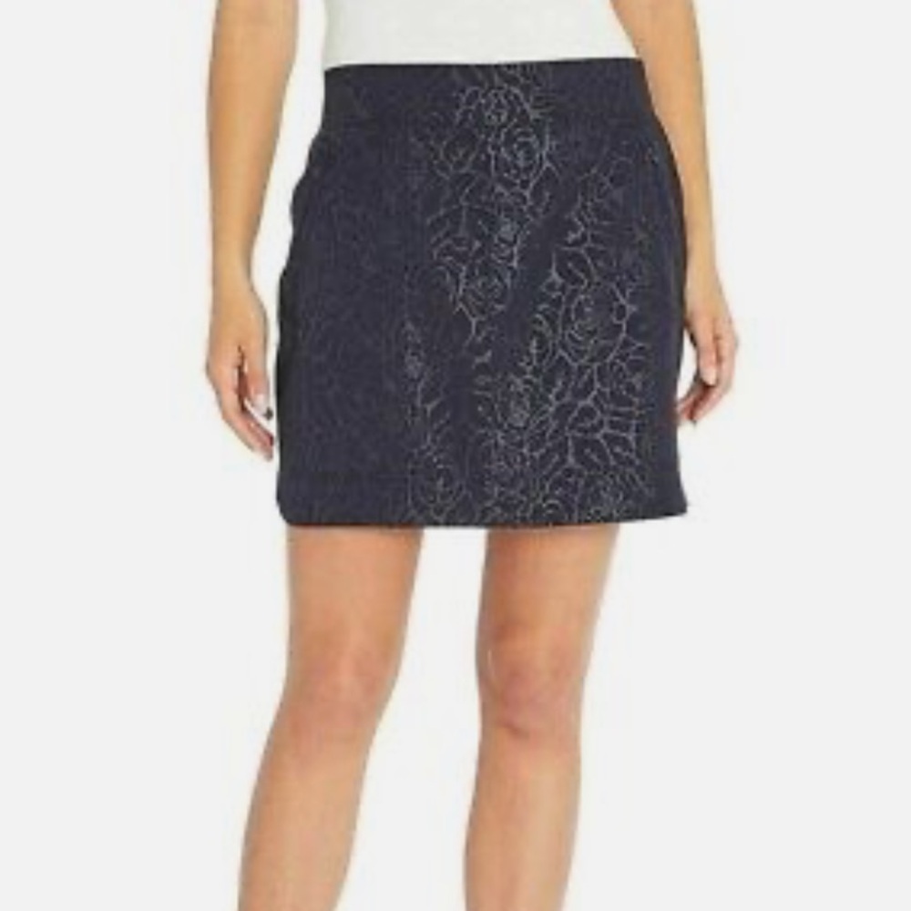 Orvis Women’s Small Black Rose Embossed Skort Built-In Mesh Shorts‎ Activewear